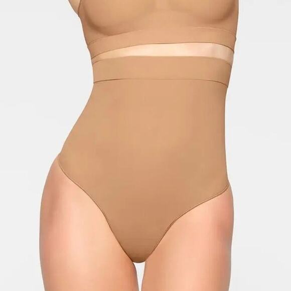 SKIMS Everyday Sculpt High Waist Thong Compression Shapewear in Ochre Tan NWT 4X - Picture 1 of 8